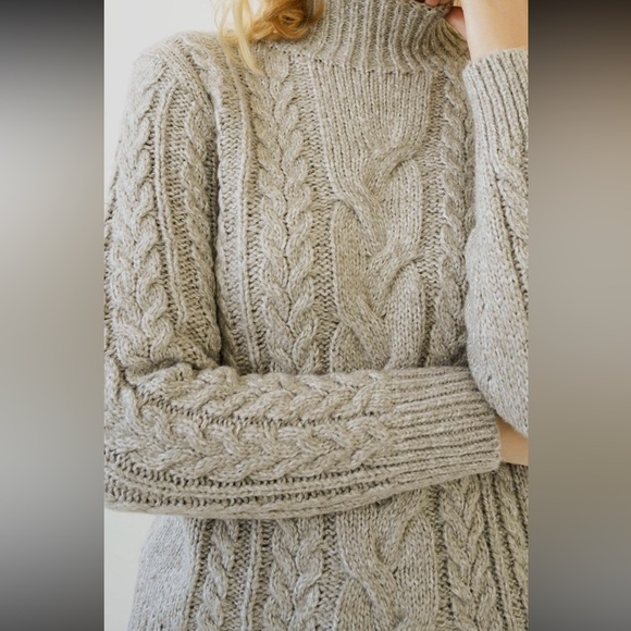 🆕Sweater Cable Knit Mock Neck Light Grey S, M & L Available - Picture 5 of 8